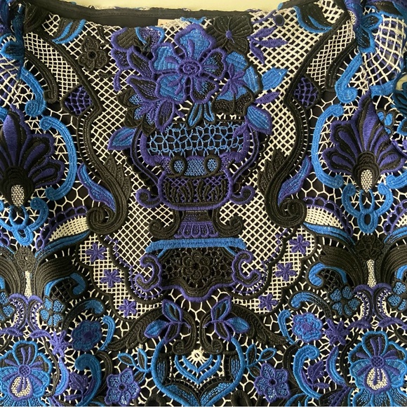 Alice + Olivia Maxie Blouse Off-the-Shoulder Guipure Lace Top Size Medium - Picture 6 of 10